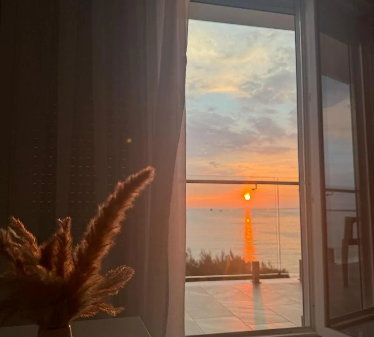 Private Luxurious Apartment Αλέσιον